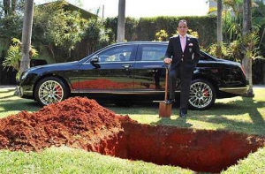 Бразильский бизнесмен похоронит свой Bentley за $450 000, чтобы кататься на нем после смерти