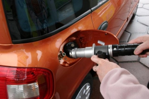 Отменено госрегулирование цен на газ для заправки автомобилей
