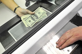 Продажа валюты частным лицам будет производиться в пределах ее покупки у населения