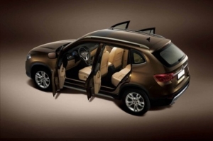 Стартовали продажи китайского клона BMW X1 - Brilliance V5