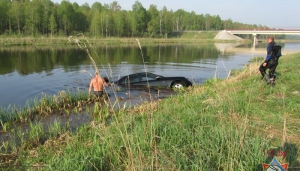 В Гродненском районе Mercedes утонул в Августовском канале