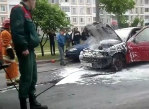В Минске на ходу загорелся учебный автомобиль Ford