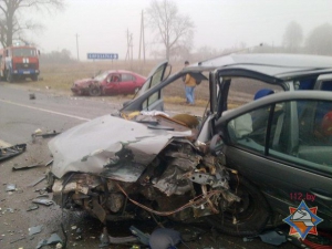 В Пуховичском районе столкнулись Honda и Renault: три человека пострадали